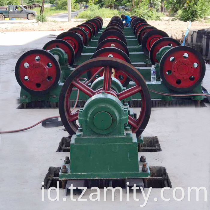 PHC Spun Pile Centrifugal Spinning Machine Insinyur Tersedia untuk Mesin Layanan di Luar Negeri Disesuaikan 110-125mm 600mm